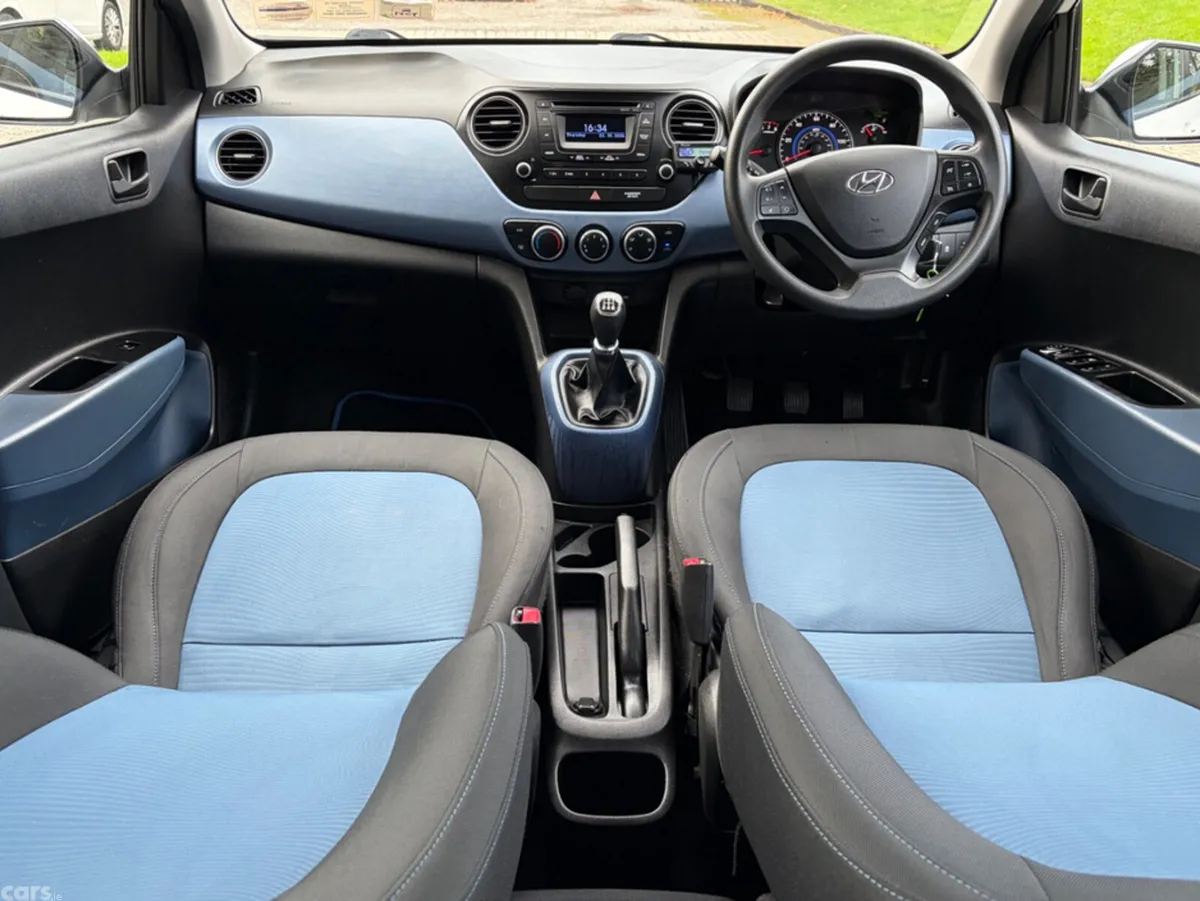 Hyundai i10 Hatchback, Petrol, 2016, White