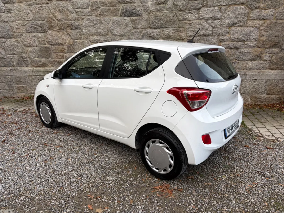 Hyundai i10 Hatchback, Petrol, 2016, White