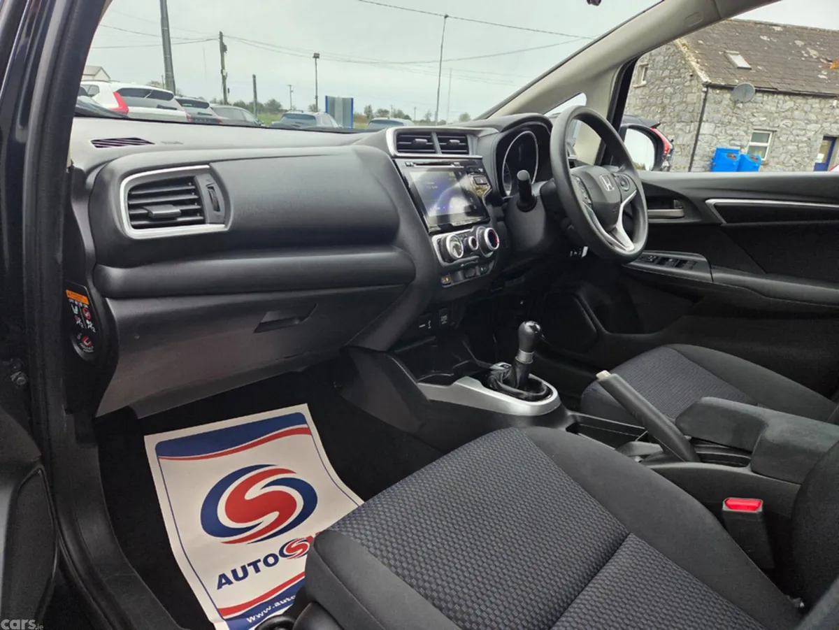 Honda Jazz Hatchback, Petrol, 2019, Blue
