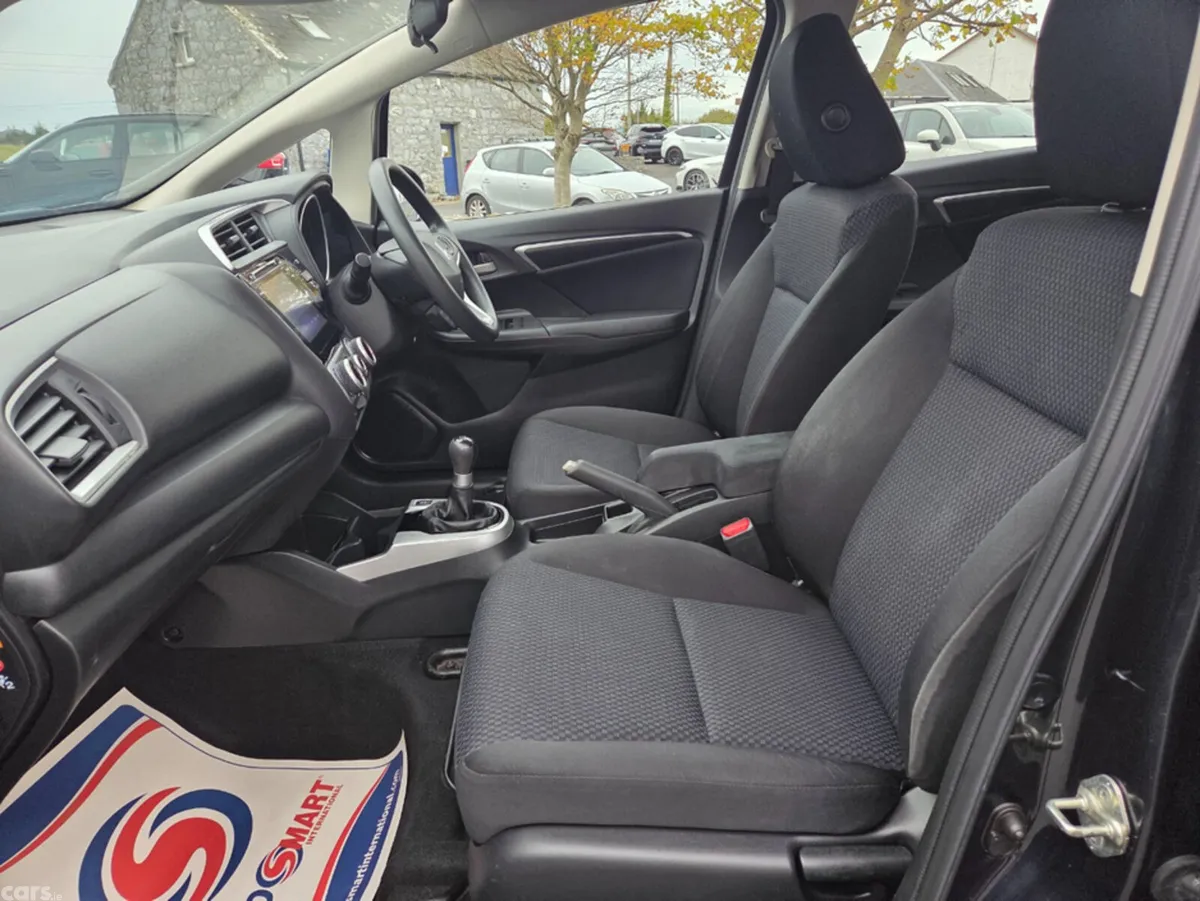 Honda Jazz Hatchback, Petrol, 2019, Blue