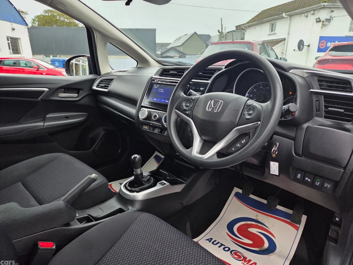 Honda Jazz Hatchback, Petrol, 2019, Blue