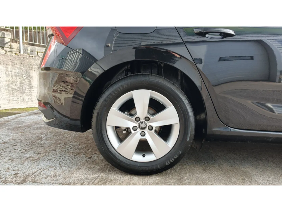 Skoda Scala Hatchback, Petrol, 2026, Black