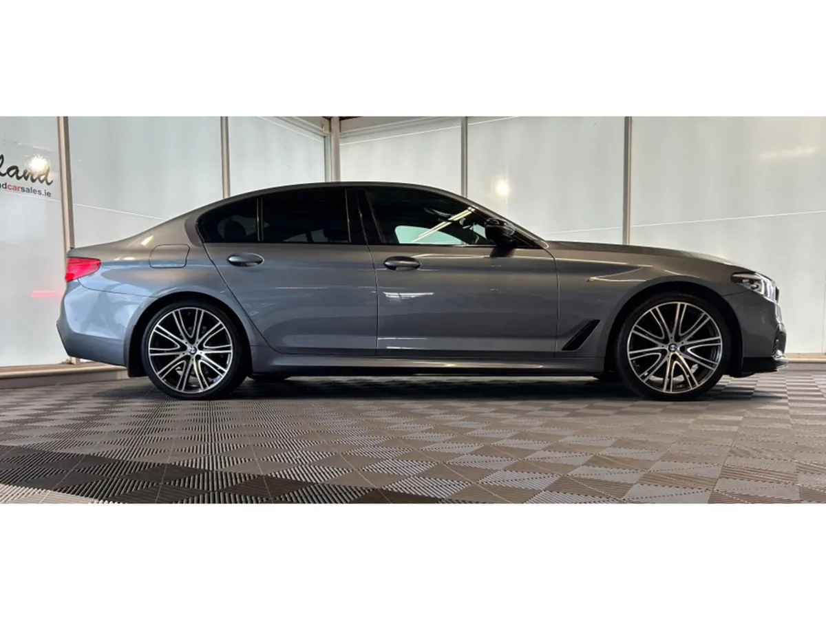 BMW 5-Series Saloon, Diesel, 2019, Blue