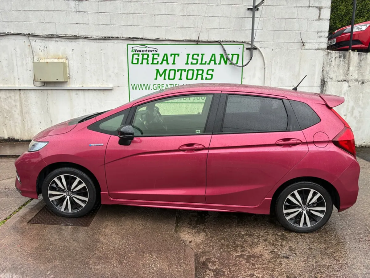 Honda Fit Hatchback, Petrol Hybrid, 2019, Pink