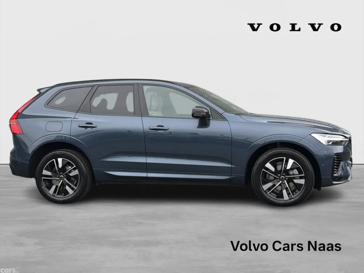 Volvo XC60 SUV, Petrol Plug-in Hybrid, 2026, Blue