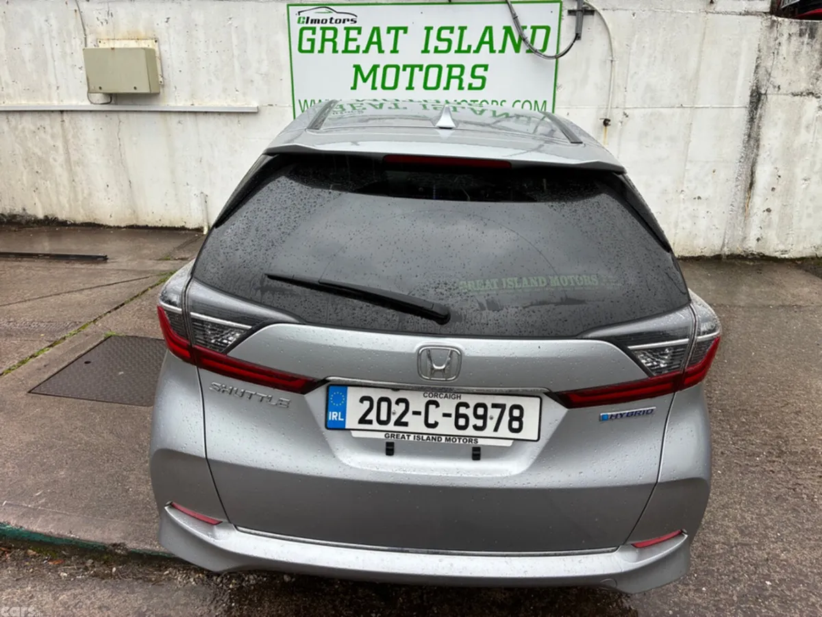 Honda Shuttle Estate, Petrol Hybrid, 2020, Silver