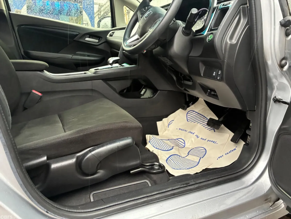 Honda Shuttle Estate, Petrol Hybrid, 2020, Silver