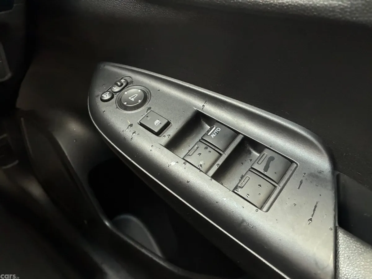 Honda Shuttle Estate, Petrol Hybrid, 2020, Silver