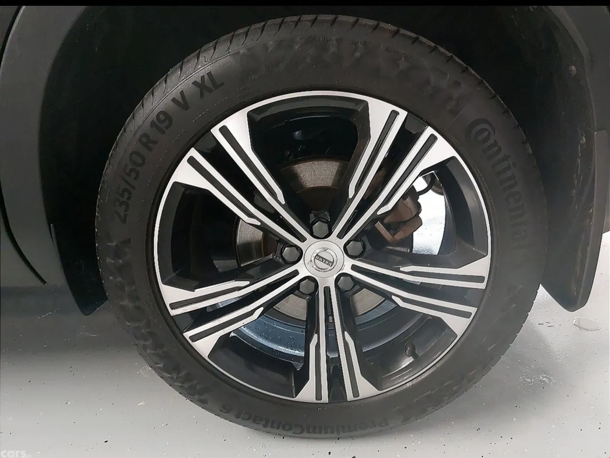 Volvo XC40 SUV, Petrol Plug-in Hybrid, 2022, Black