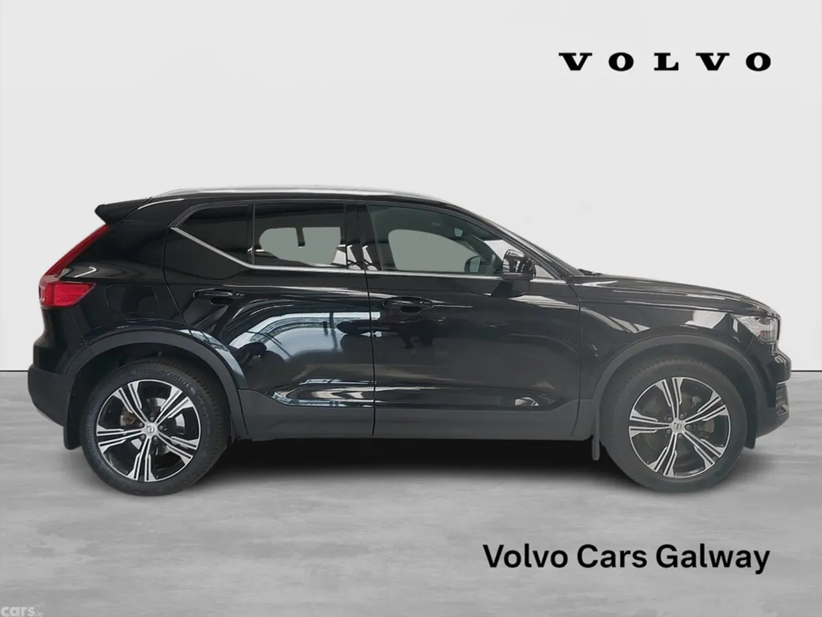 Volvo XC40 SUV, Petrol Plug-in Hybrid, 2022, Black
