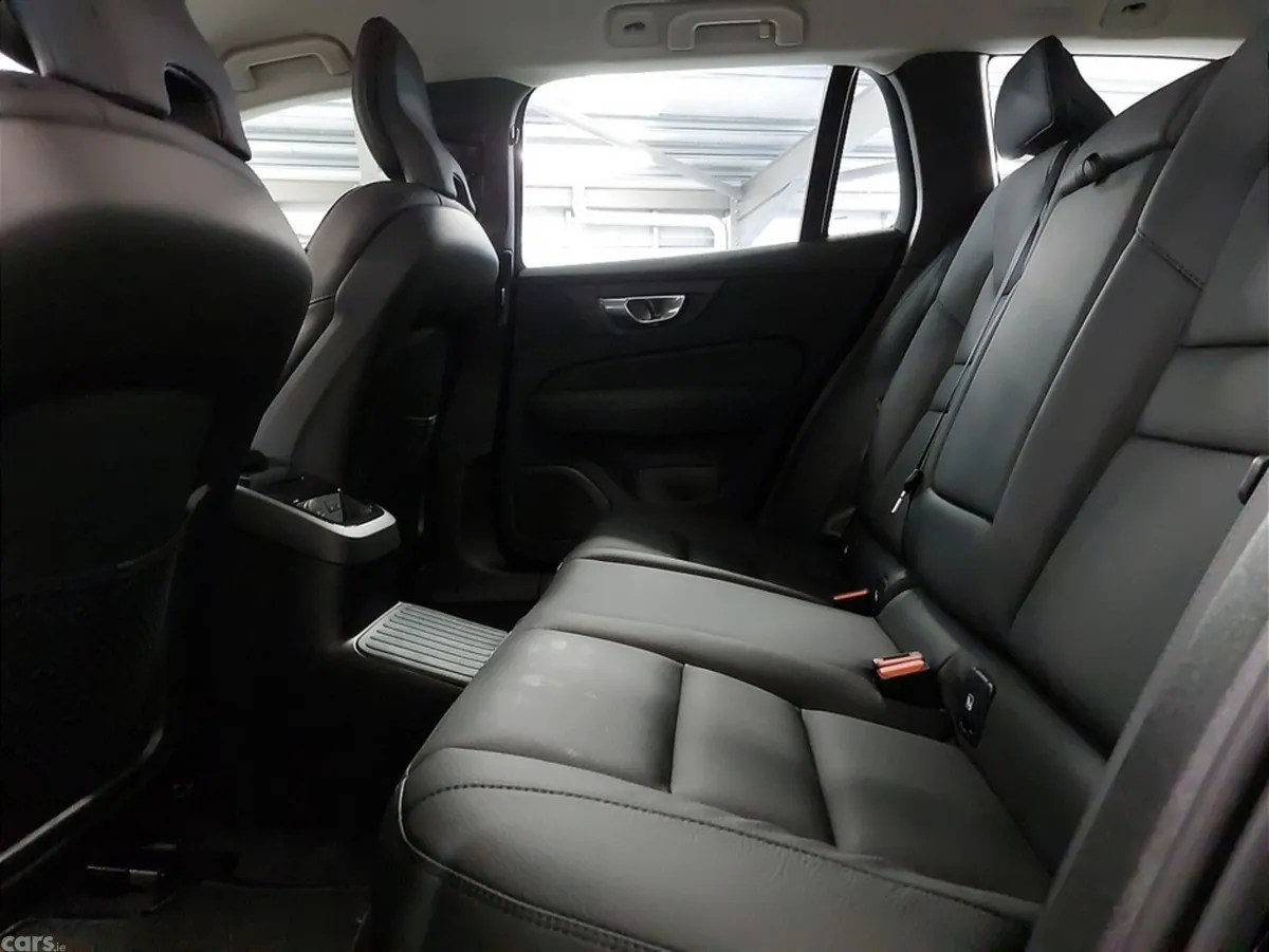 Volvo V60 Estate, Petrol Plug-in Hybrid, 2026, Black