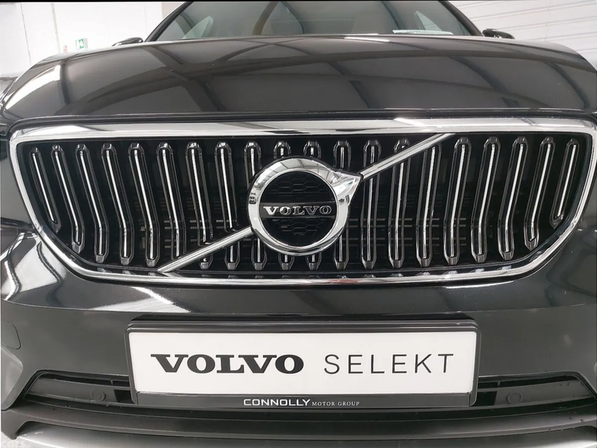 Volvo XC40 SUV, Petrol Plug-in Hybrid, 2022, Black