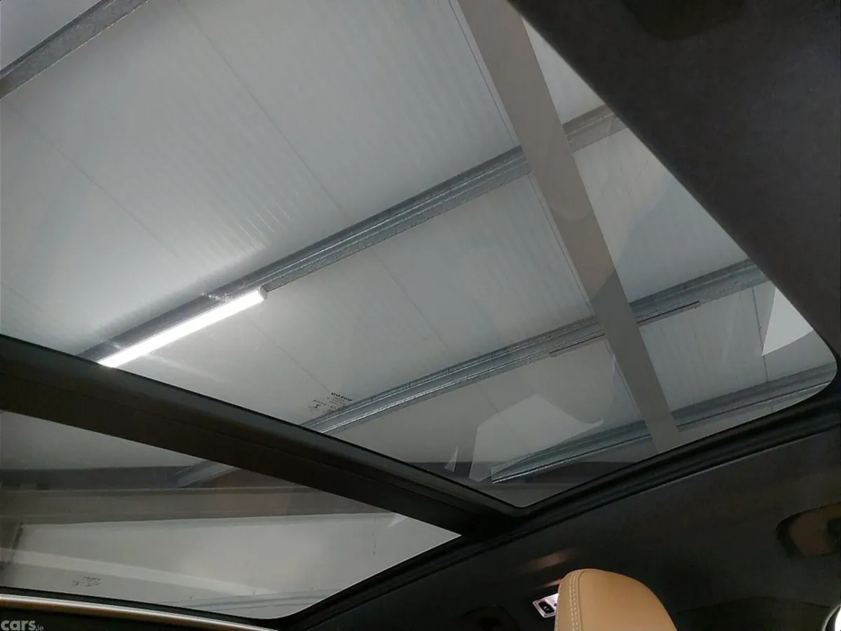 Volvo XC40 SUV, Petrol Plug-in Hybrid, 2022, Black