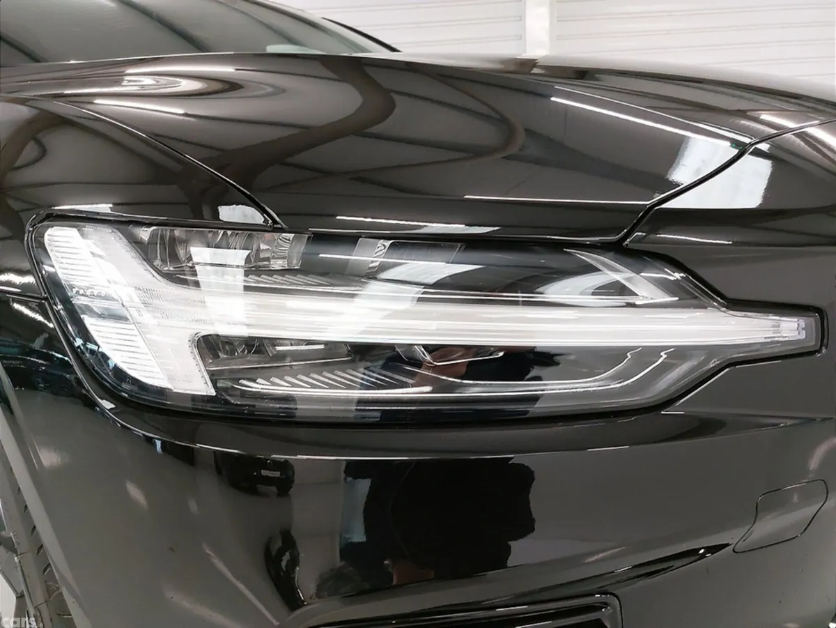 Volvo V60 Estate, Petrol Plug-in Hybrid, 2026, Black