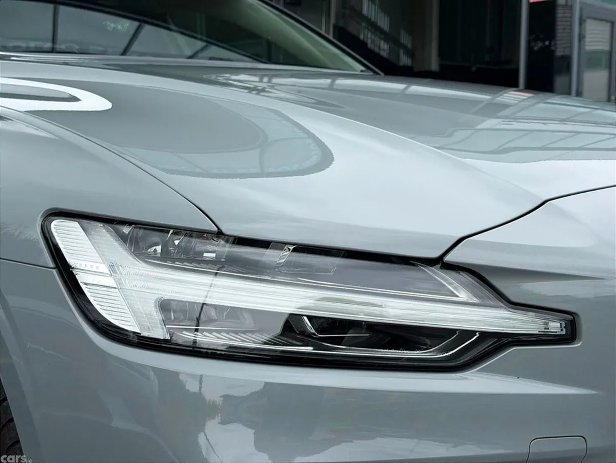 Volvo V60 Estate, Petrol Plug-in Hybrid, 2025, Grey