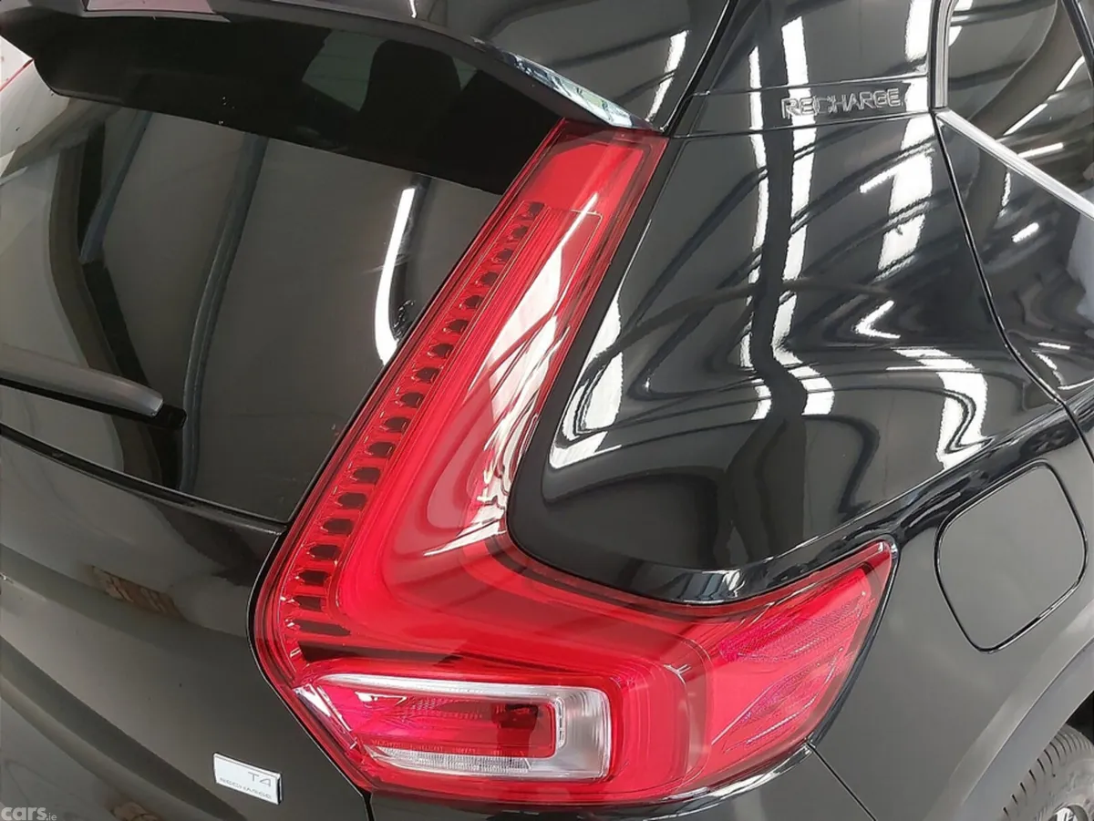 Volvo XC40 SUV, Petrol Plug-in Hybrid, 2022, Black