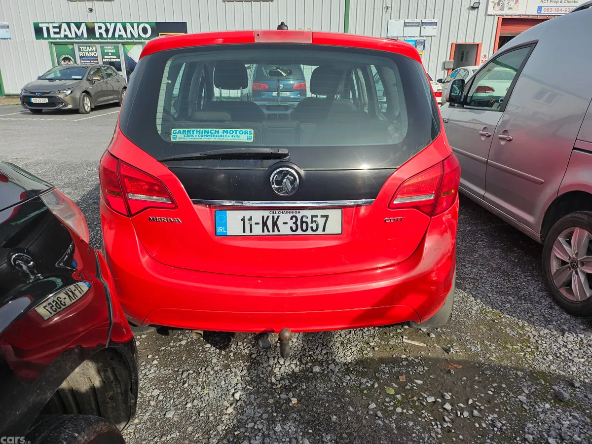 Vauxhall Meriva MPV, Diesel, 2011, Red