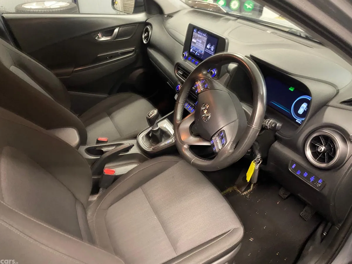 Hyundai KONA MPV, Petrol, 2022, Grey