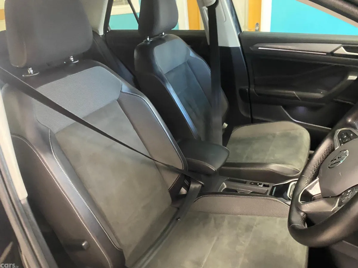 Volkswagen T-Roc SUV, Petrol, 2023, Black