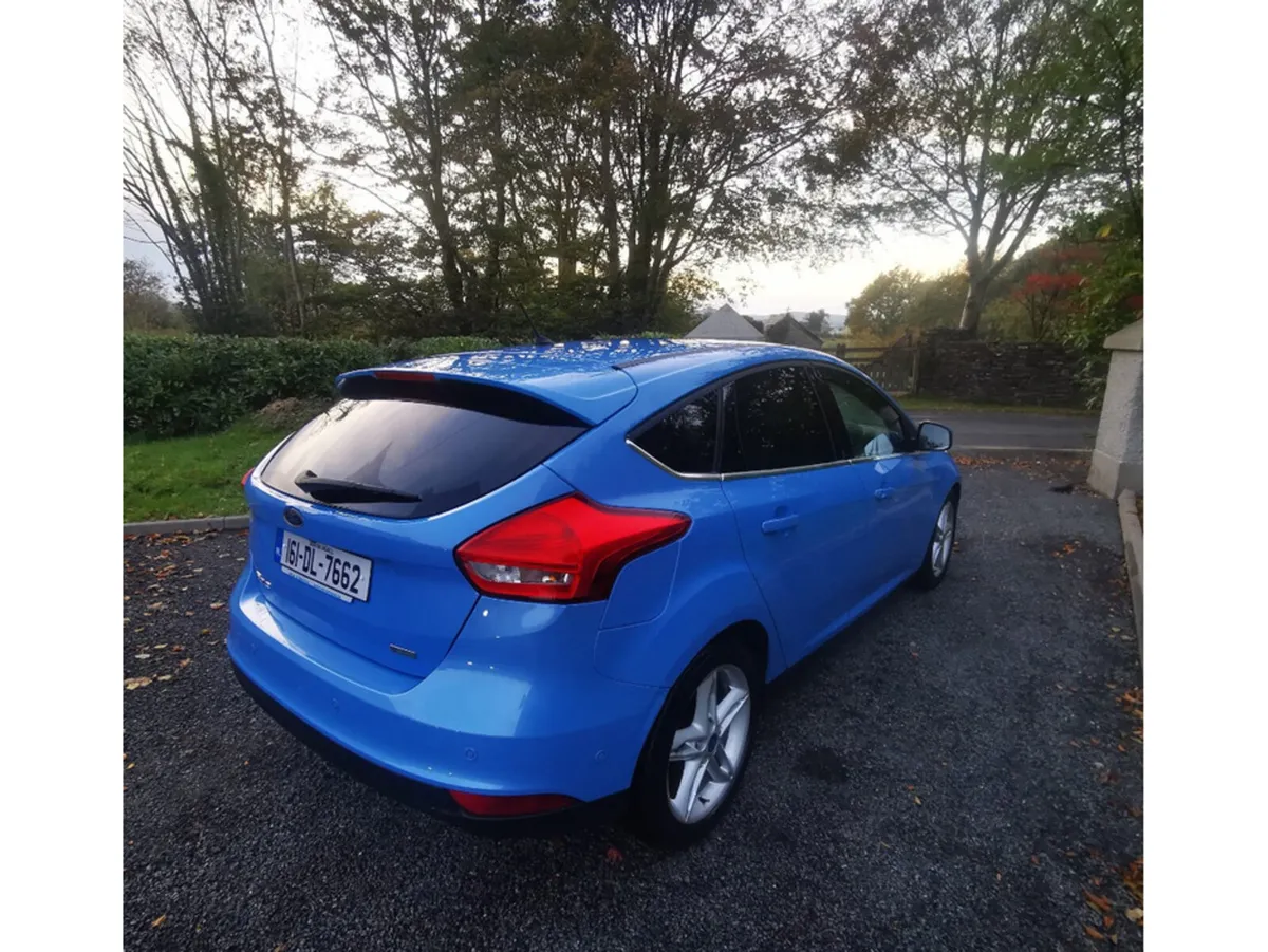 Ford Focus Hatchback, Petrol, 2016, Blue
