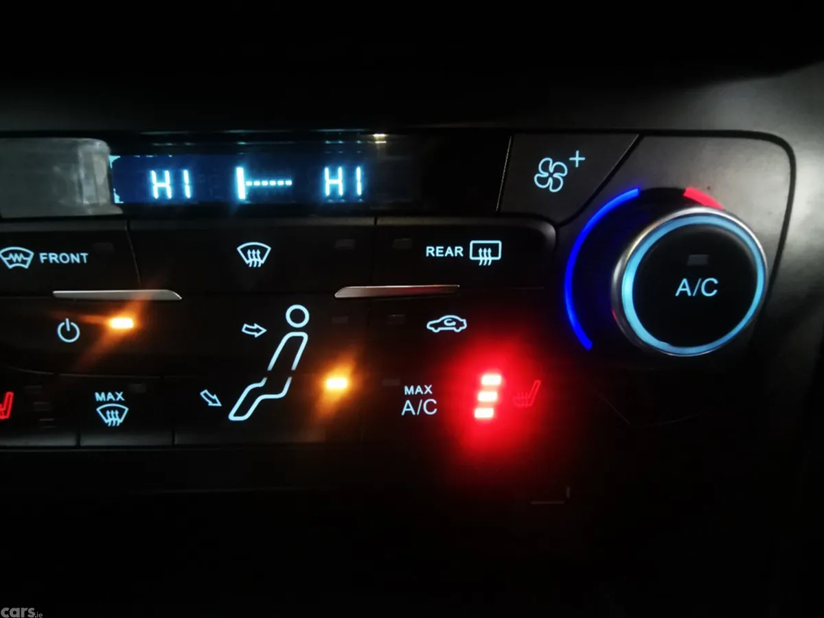 Ford Focus Hatchback, Petrol, 2016, Blue