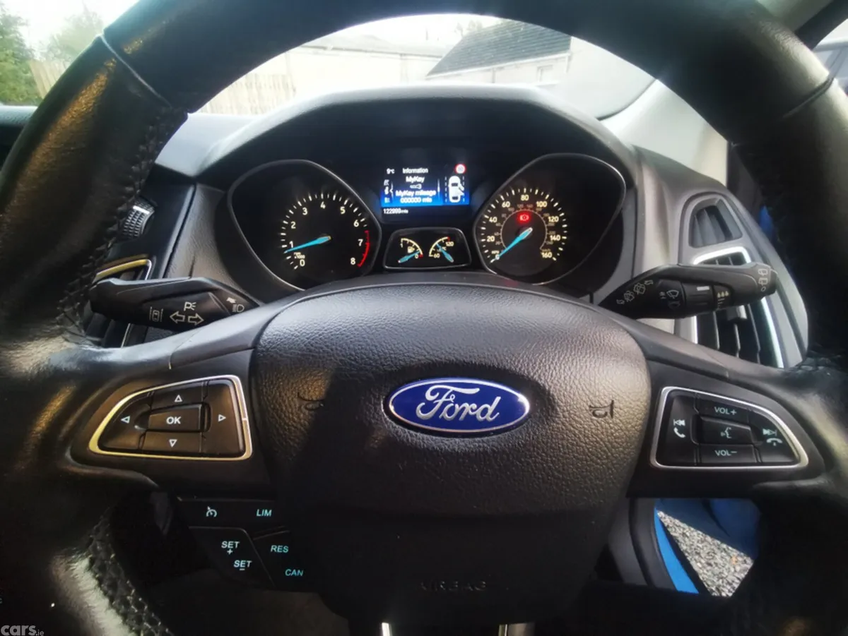 Ford Focus Hatchback, Petrol, 2016, Blue