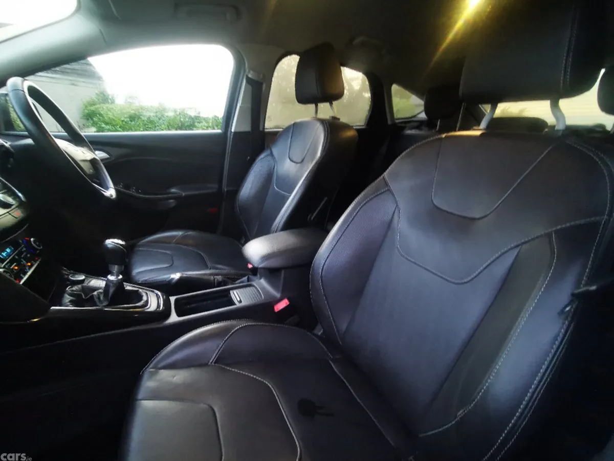 Ford Focus Hatchback, Petrol, 2016, Blue