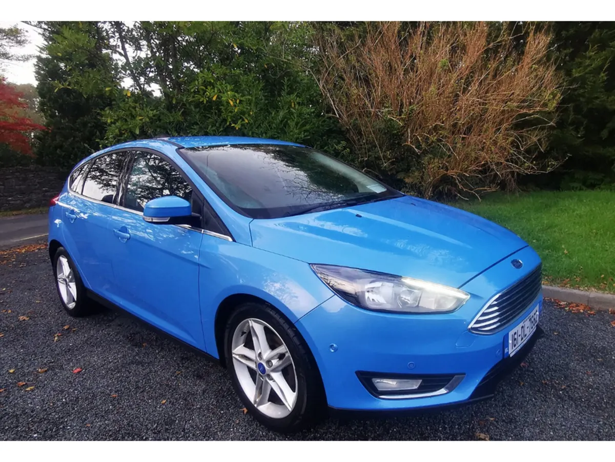 Ford Focus Hatchback, Petrol, 2016, Blue