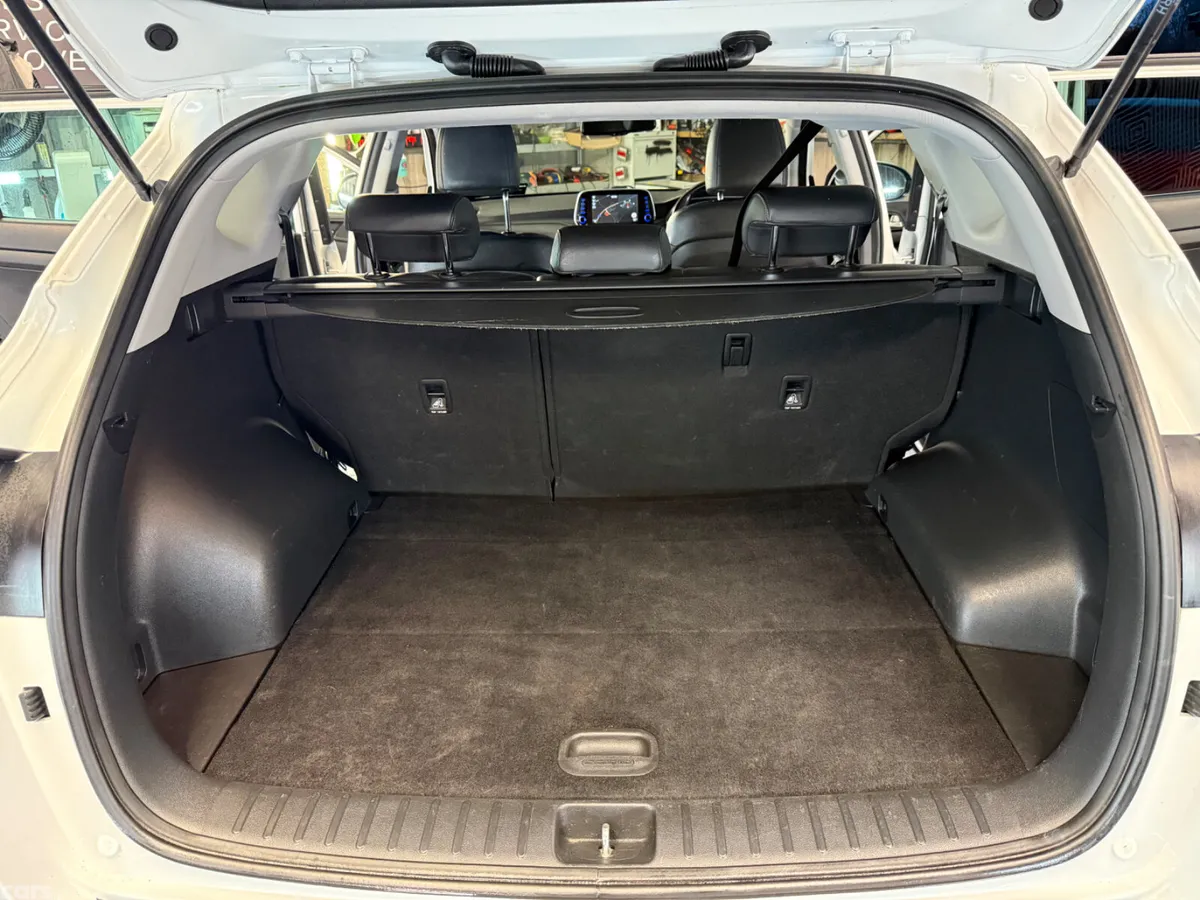 Hyundai Tucson SUV, Diesel, 2019, White