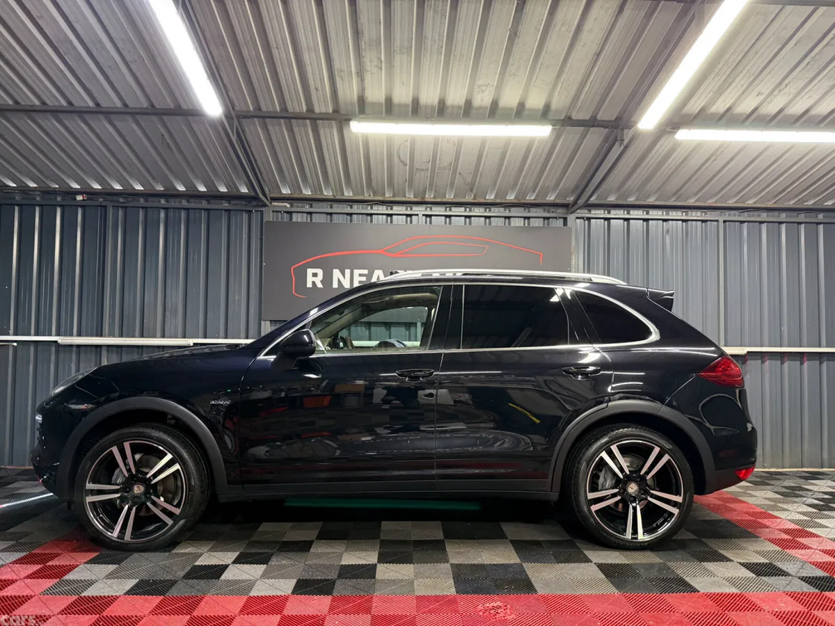 Porsche Cayenne SUV, Diesel, 2012, Black