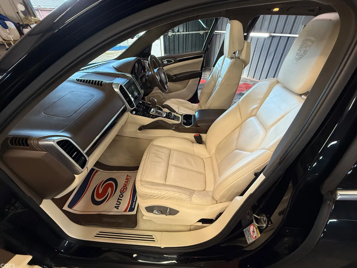 Porsche Cayenne SUV, Diesel, 2012, Black