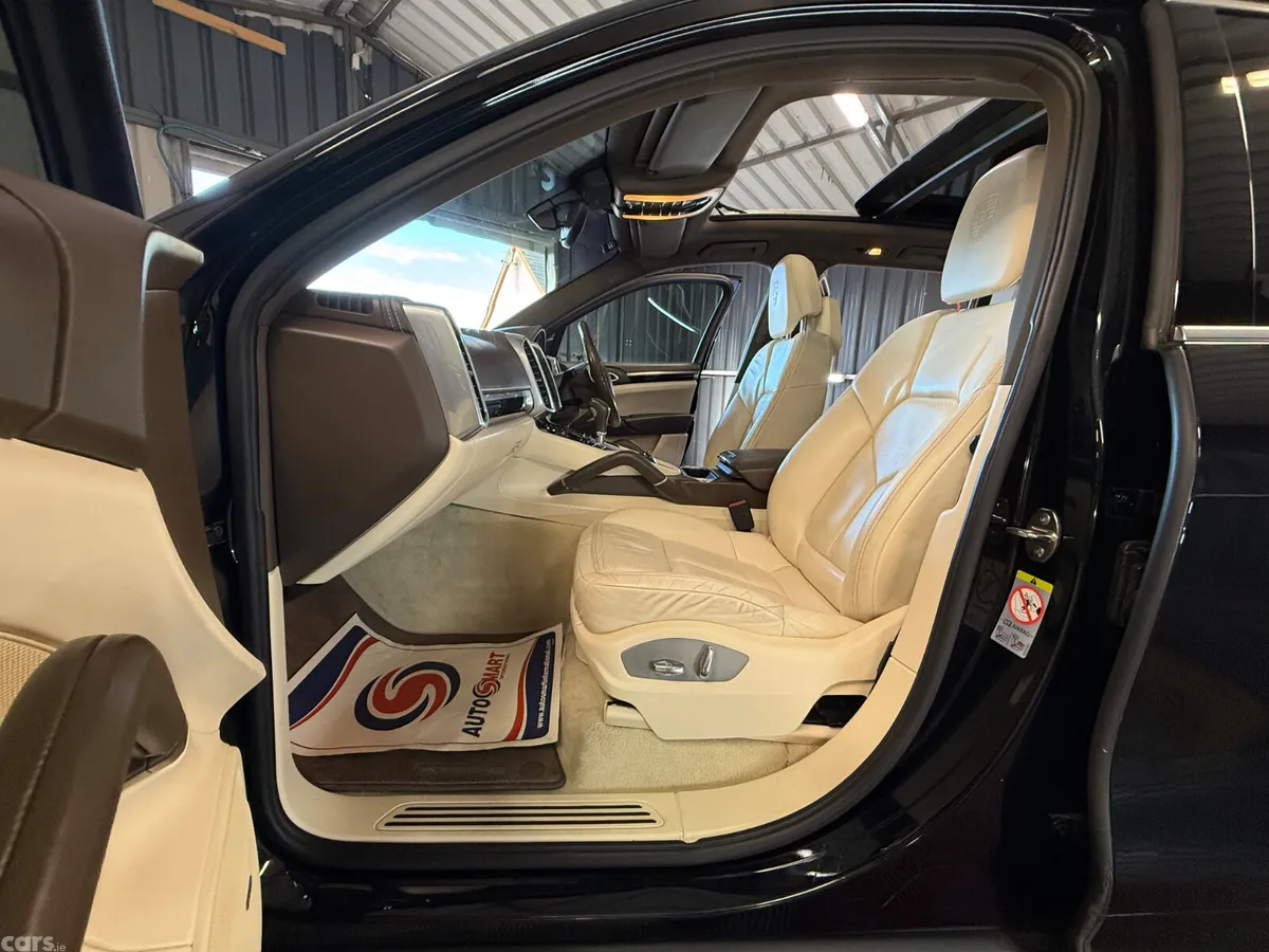 Porsche Cayenne SUV, Diesel, 2012, Black