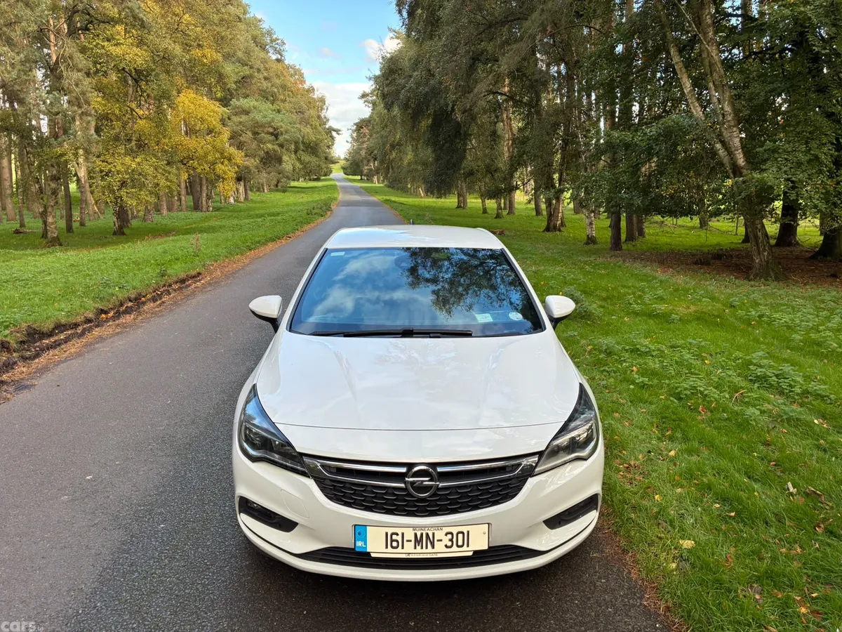 Opel Astra Hatchback, Diesel, 2016, White