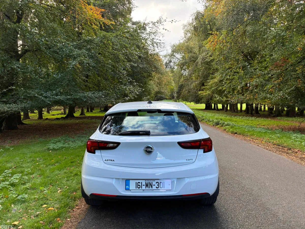 Opel Astra Hatchback, Diesel, 2016, White