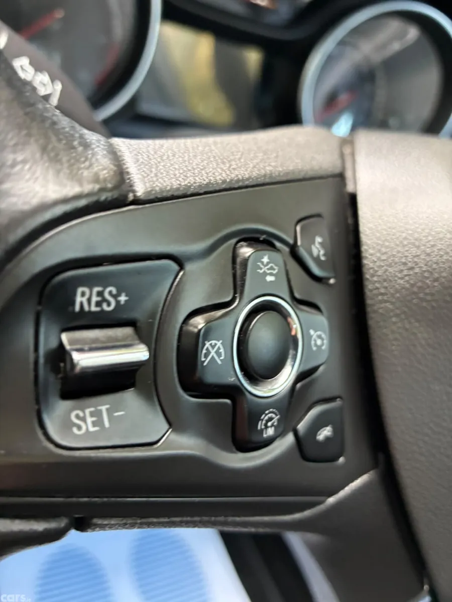 Opel Astra Hatchback, Diesel, 2016, White