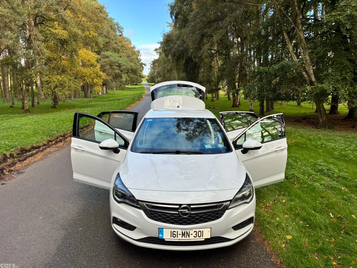 Opel Astra Hatchback, Diesel, 2016, White