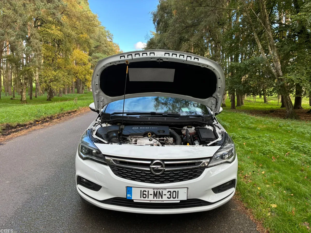 Opel Astra Hatchback, Diesel, 2016, White