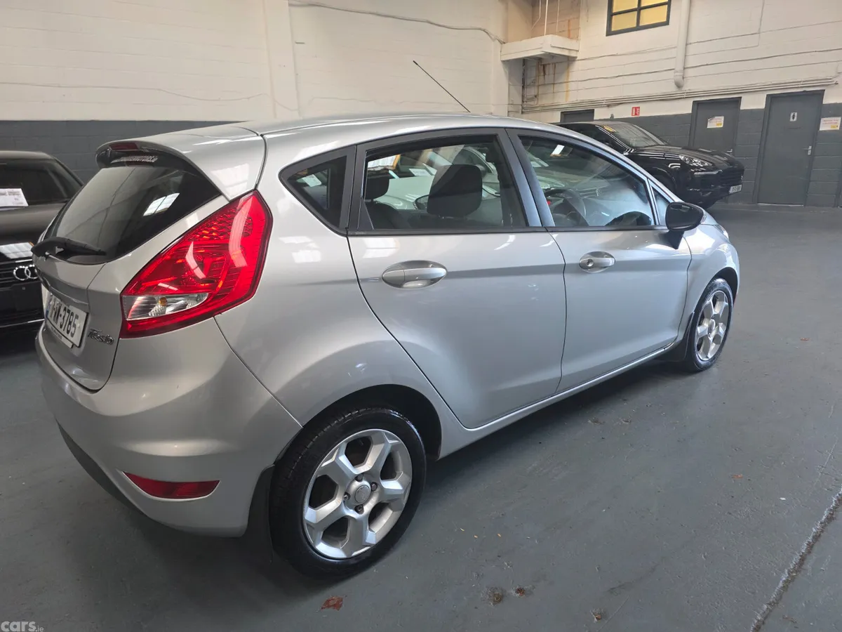Ford Fiesta 2011, Bray