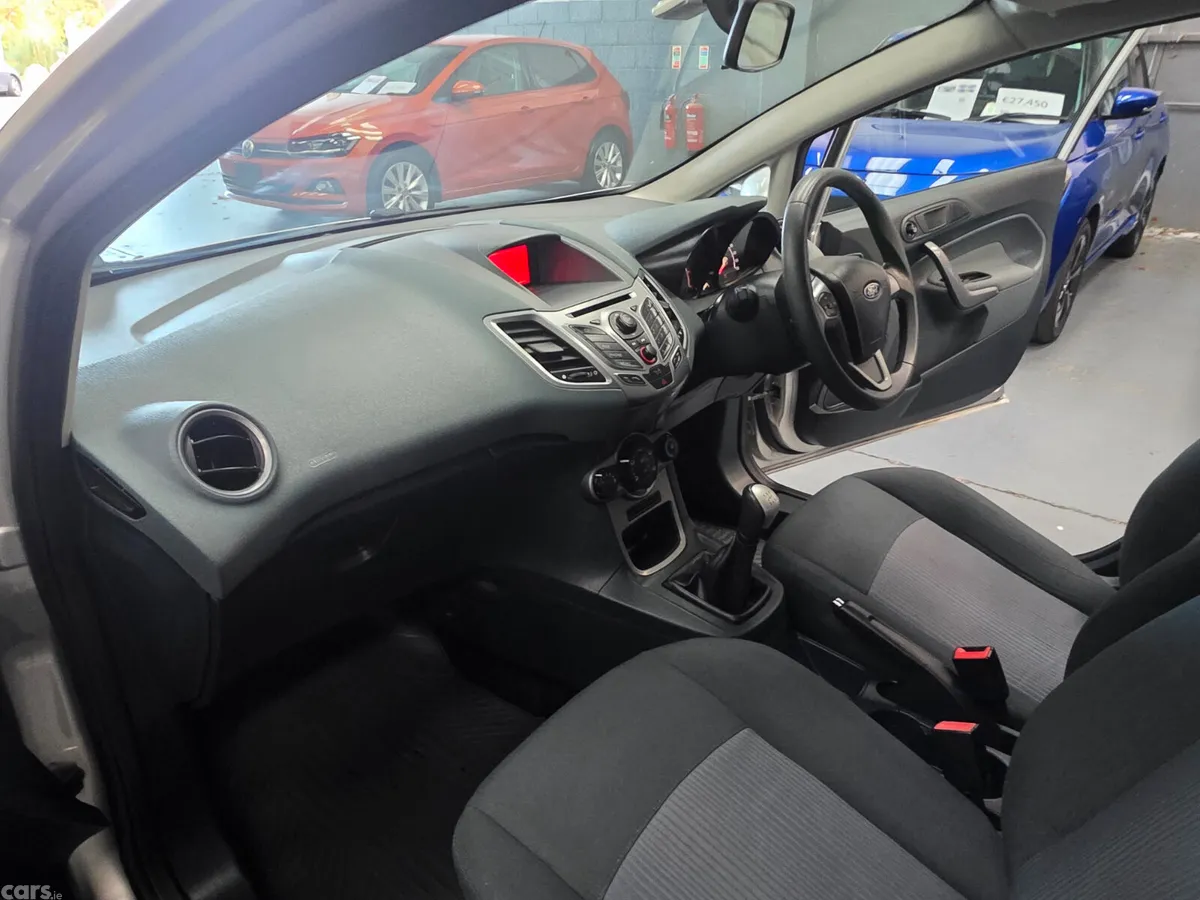 Ford Fiesta 2011, Bray