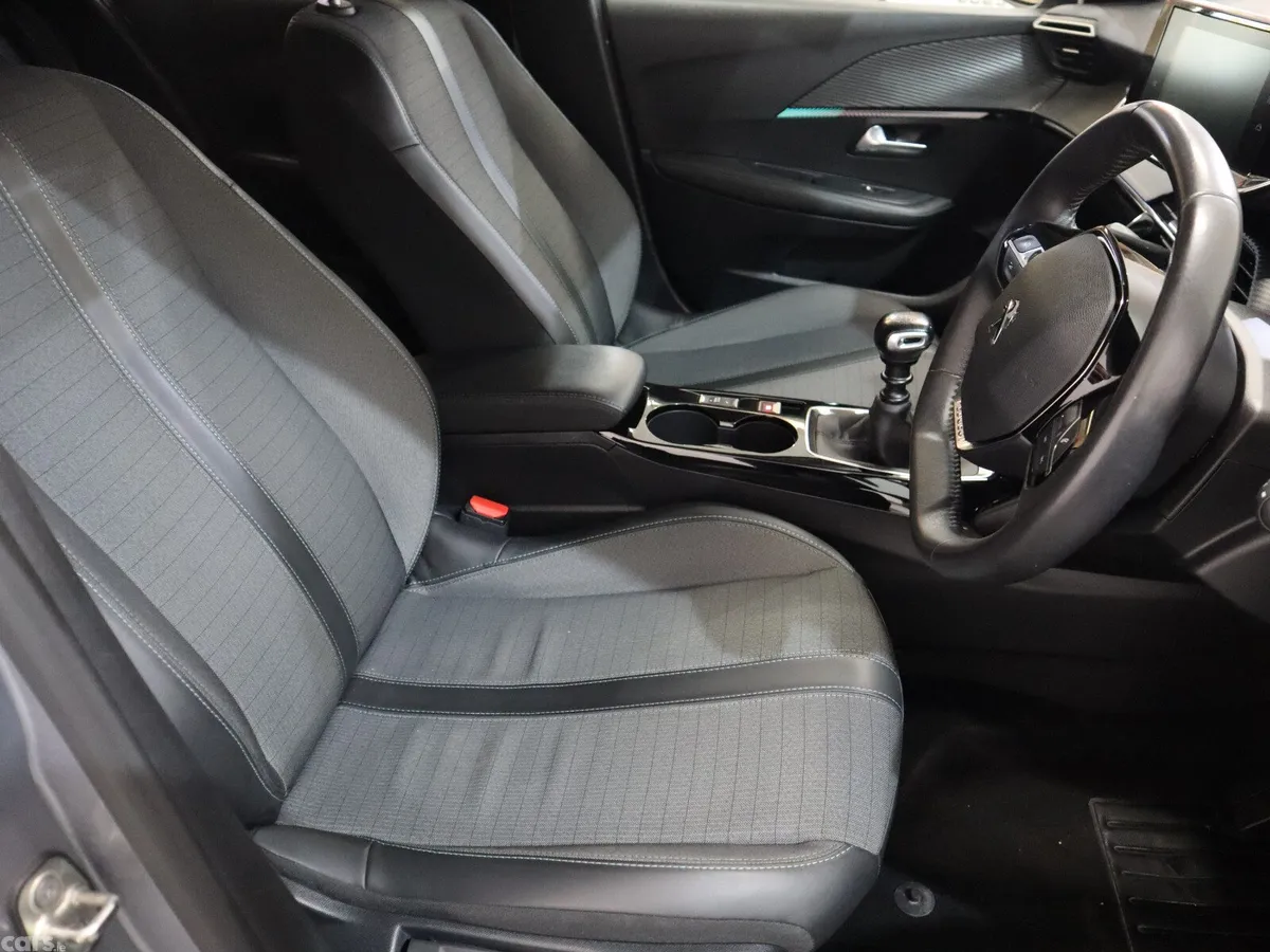 Peugeot 208 Hatchback, Petrol, 2023, Grey