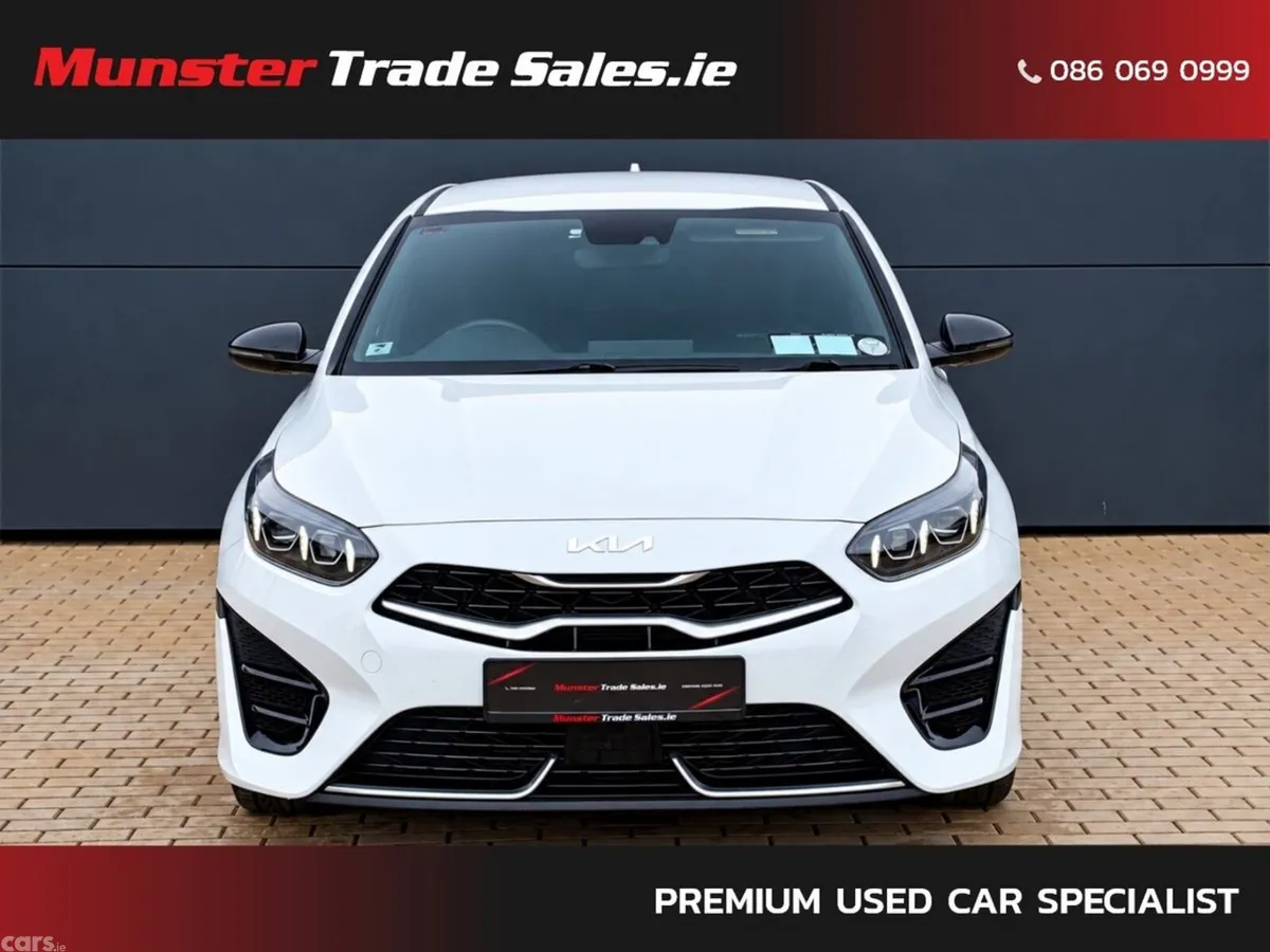 Kia Ceed Hatchback, Diesel Hybrid, 2023, White