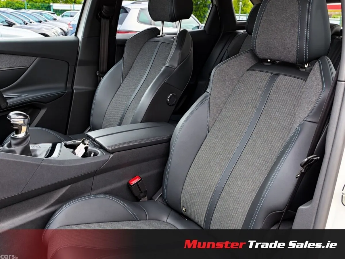 Peugeot 3008 MPV, Diesel, 2022, White