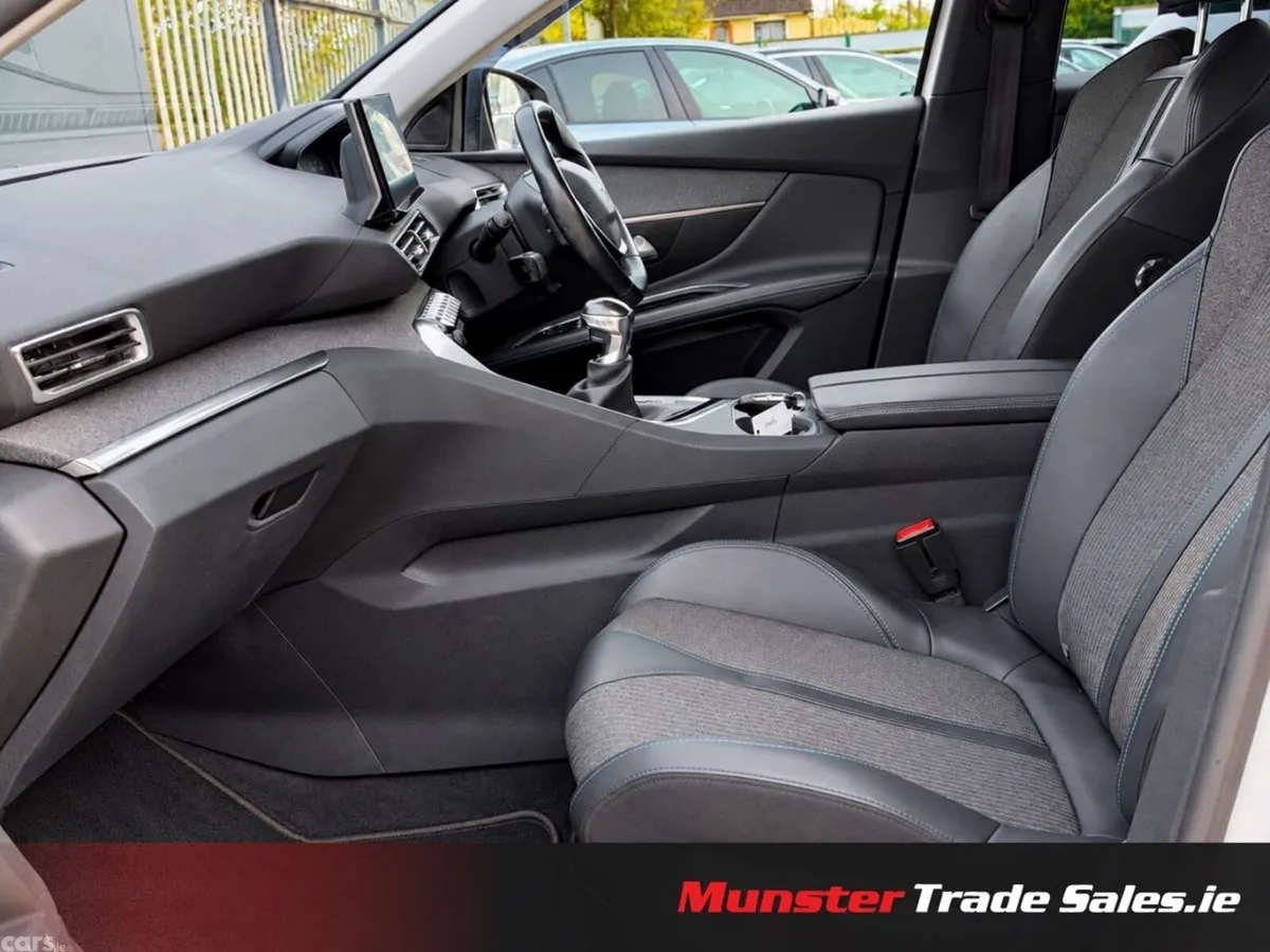 Peugeot 3008 MPV, Diesel, 2022, White
