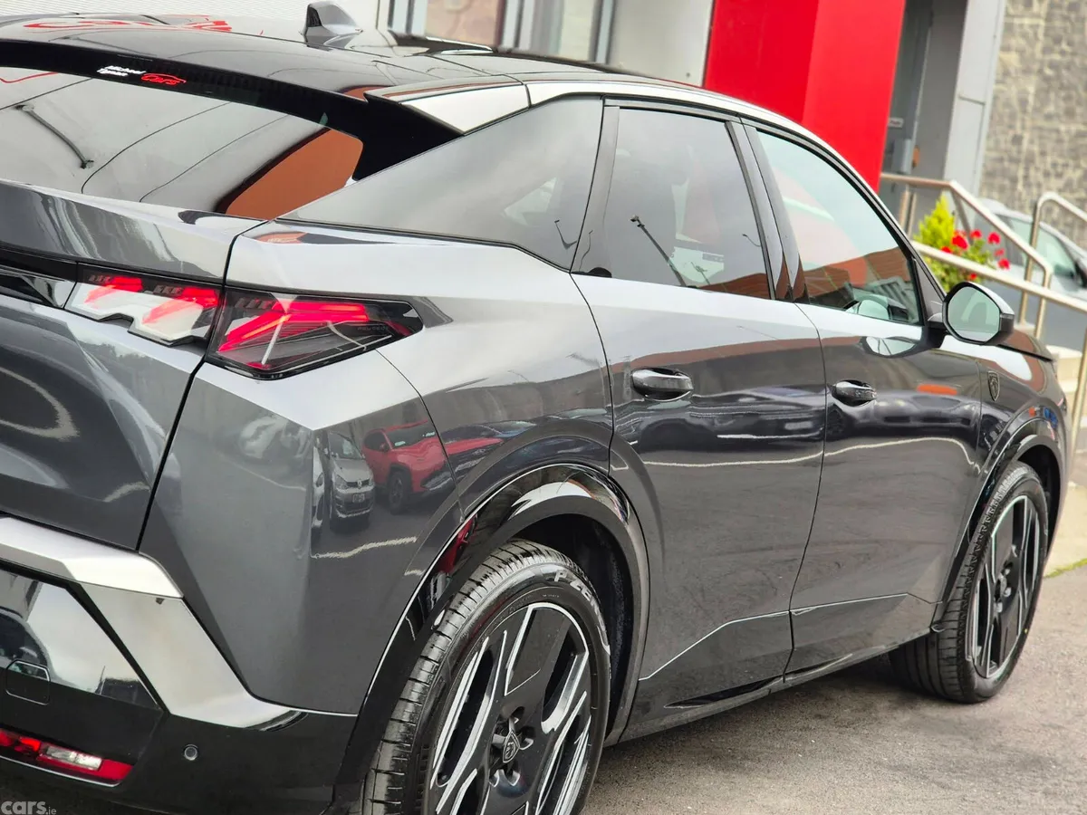 Peugeot 3008 SUV, Electric, 2025, Grey