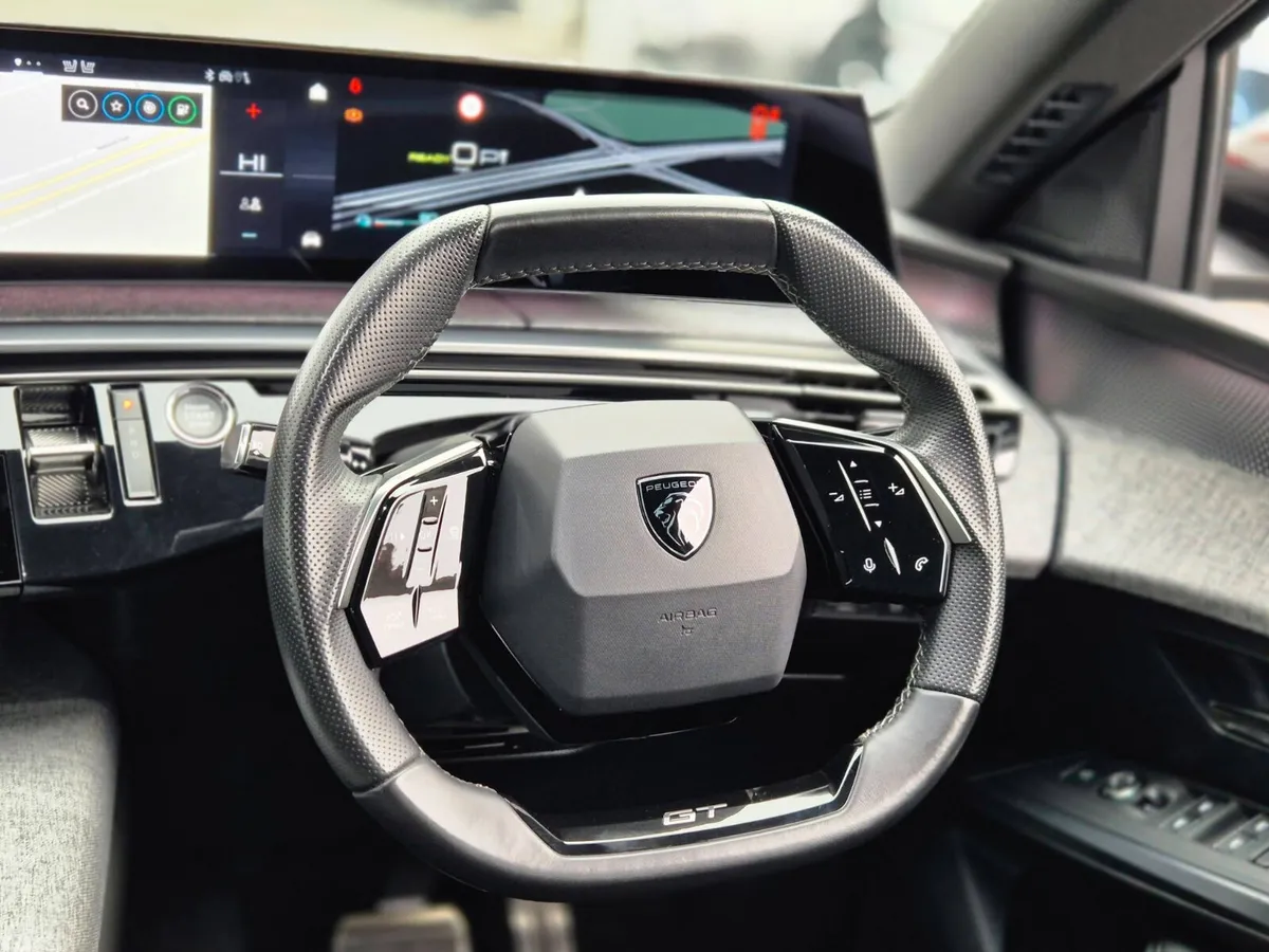 Peugeot 3008 SUV, Electric, 2025, Grey