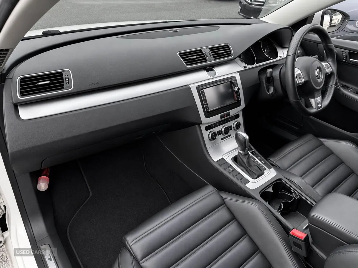 Volkswagen Passat , Petrol, 2015, White