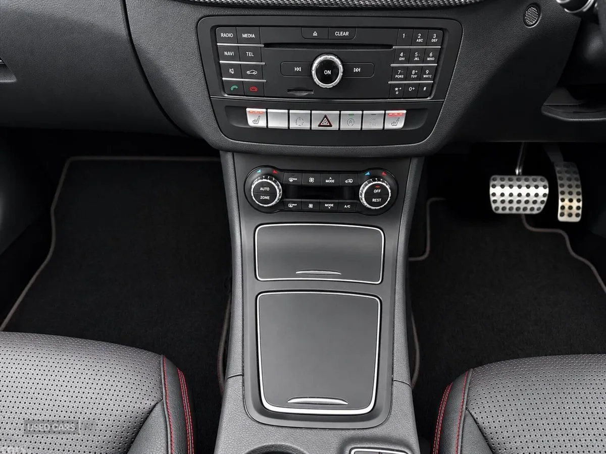 Mercedes-Benz B-Class , Petrol, 2015, White