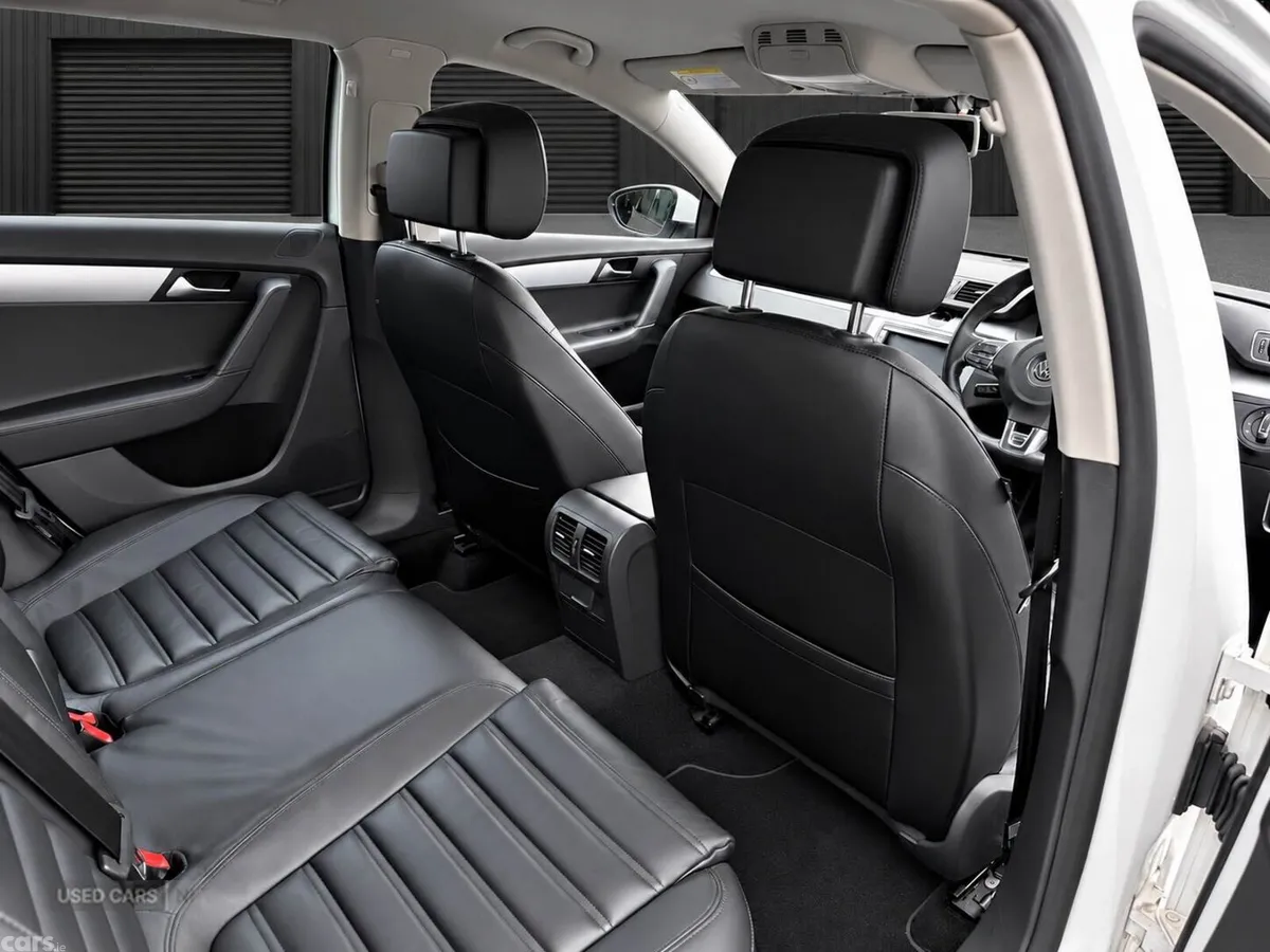 Volkswagen Passat , Petrol, 2015, White