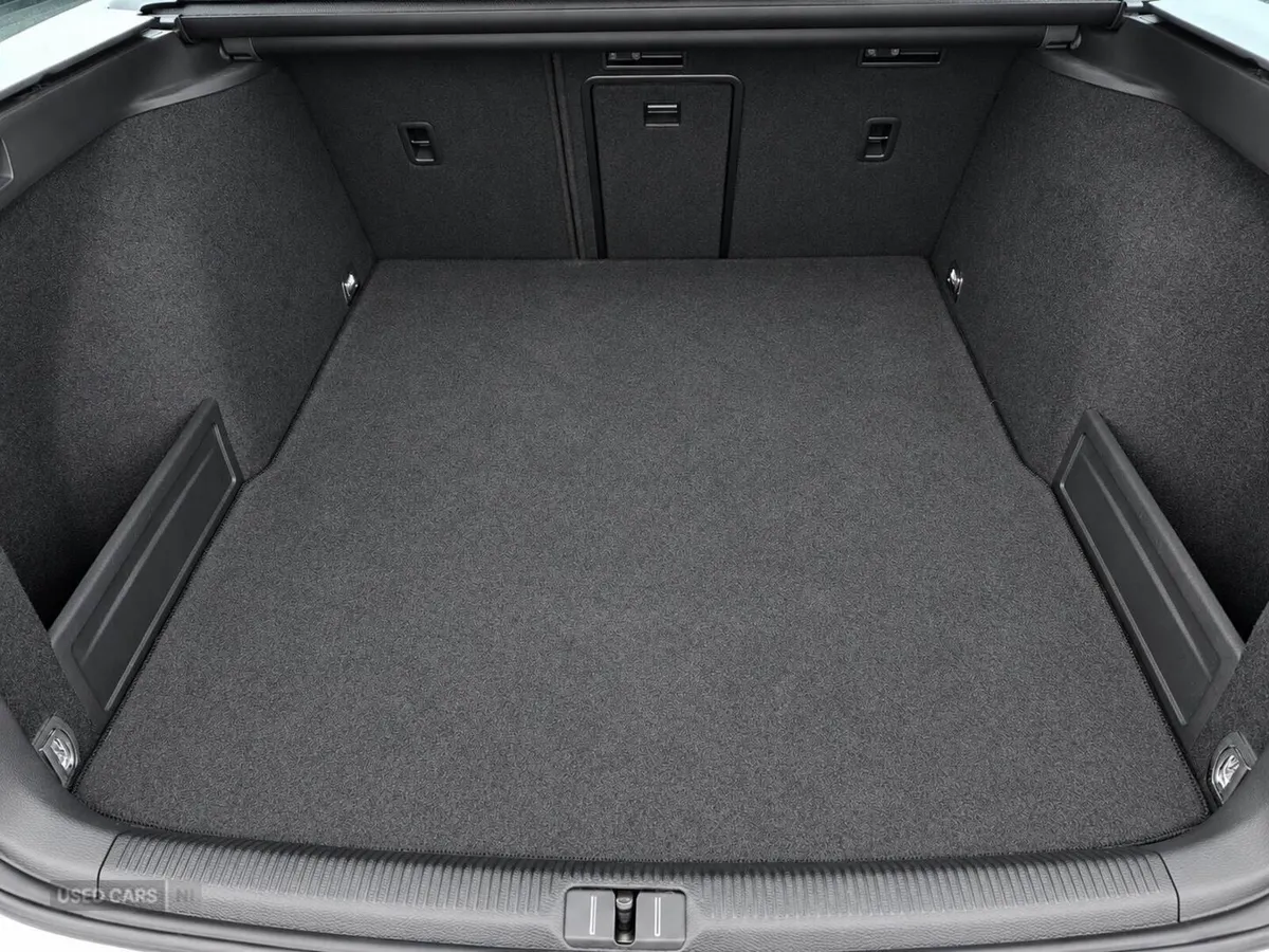 Volkswagen Passat , Petrol, 2015, White