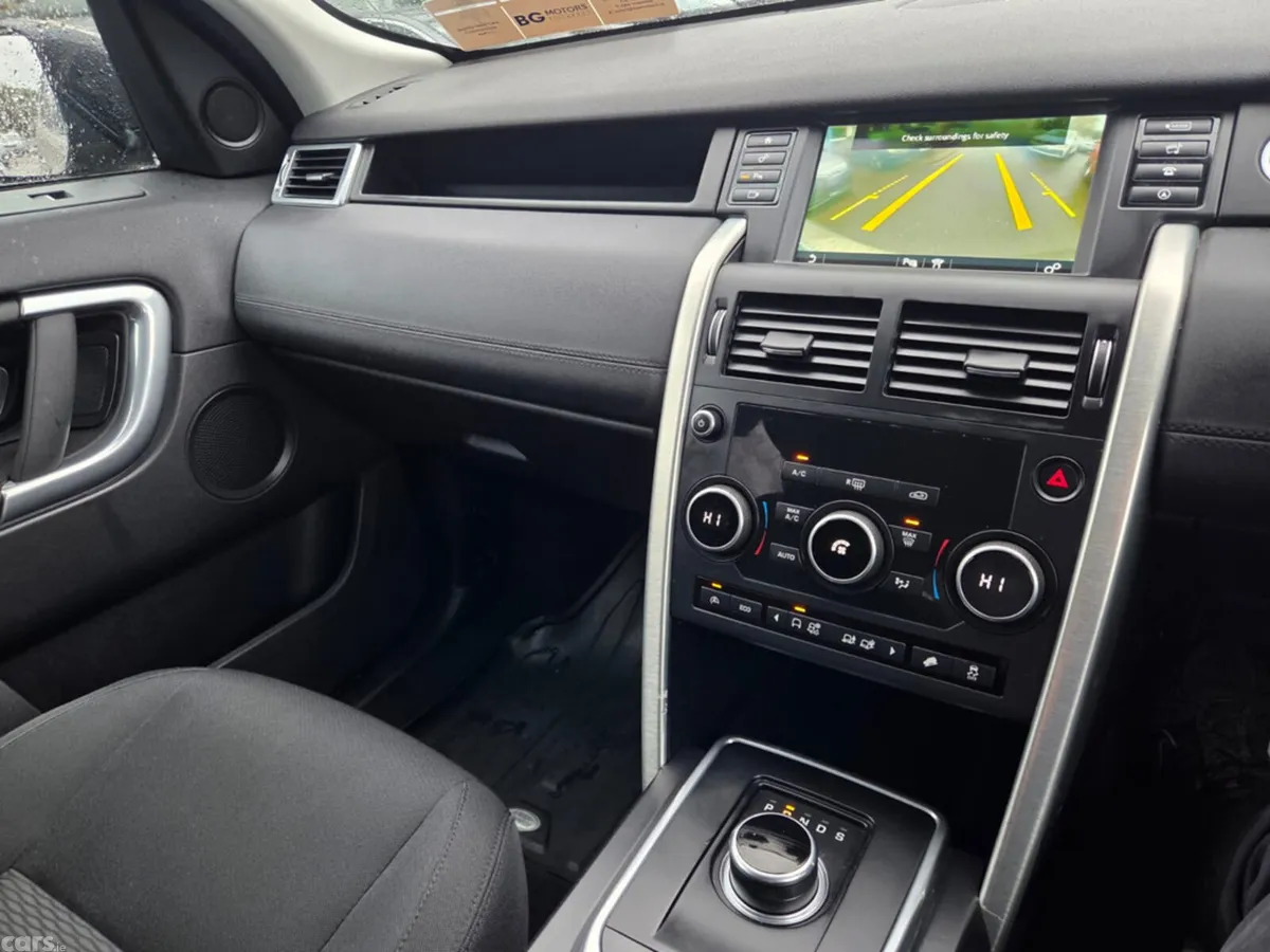 Land Rover Discovery Sport Estate, Diesel, 2015, Gold